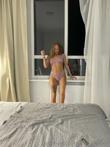 Scroll my sexy body