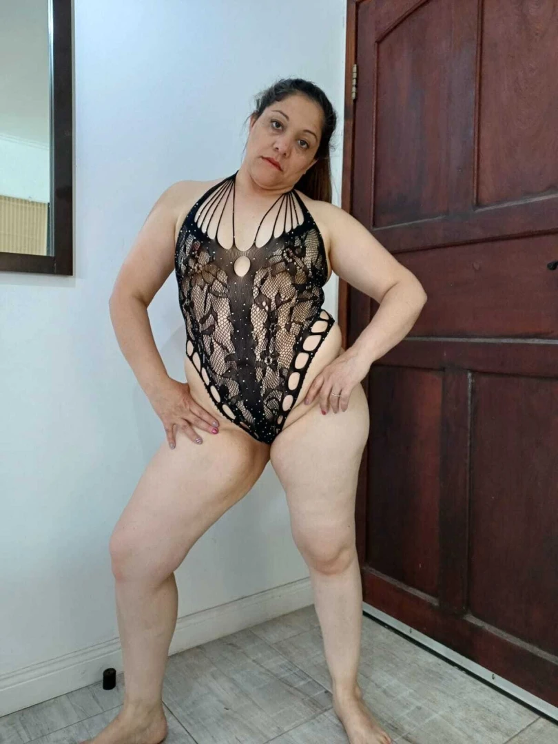 Hello baby i m bored you make me play mmm 