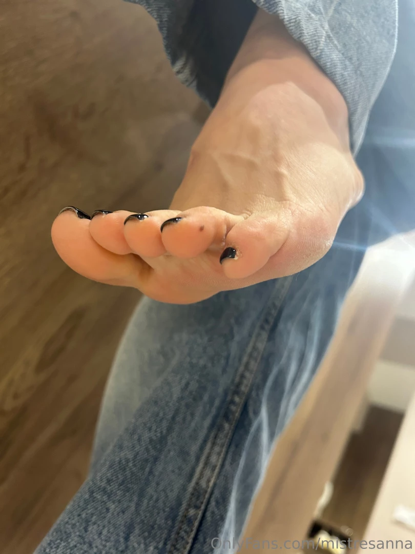 You re so small and insignificant beneath my feet - it would be a 