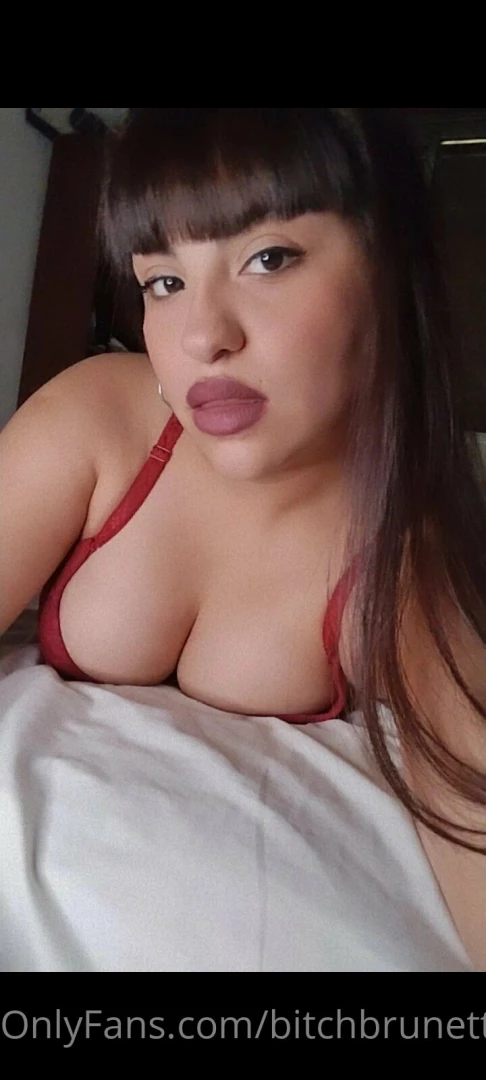 Your favorite brunette is active to play with you 