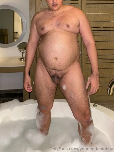 Some fun in the bathtub scroll to the end of the photos to see the part 2