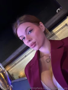 Makeup fox eyes is a sophisticated and sensual image that emphasizes