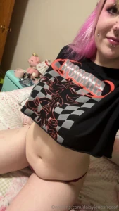 Would you like to see how naughty i can be for you