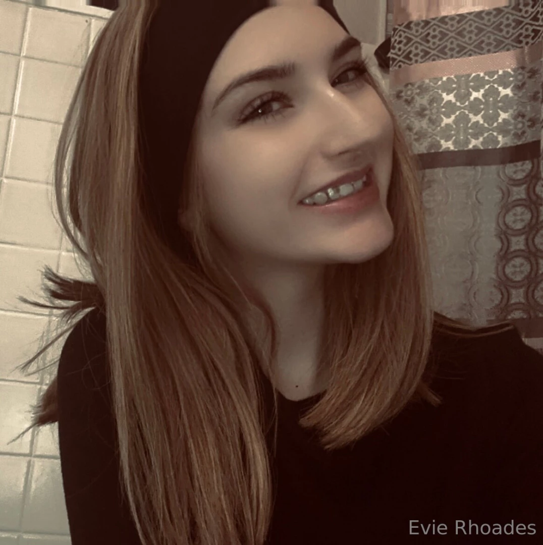 Just a smiley happy selfie i don t think i ever post smiling pictures 