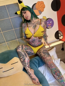 Can i take a peek at chu here are some photos i haven t posted yet part 4