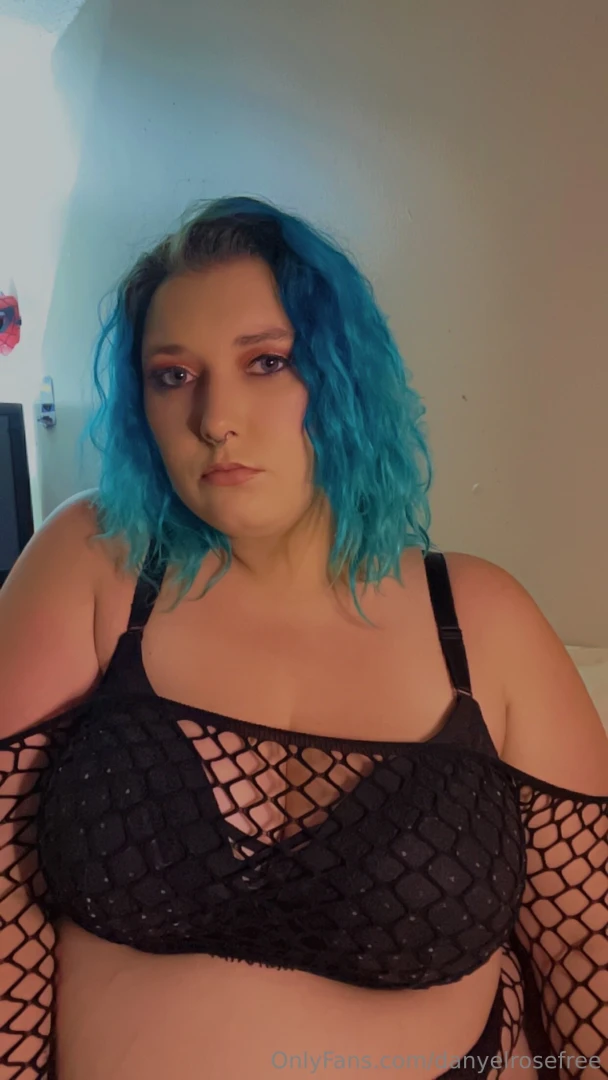 Hey bby dont forget to sub to my vip danyelrose 