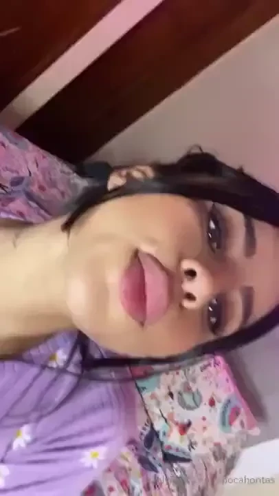 It s an under boob type of morning 