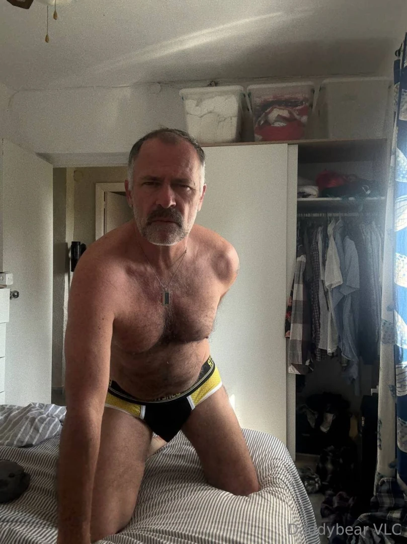 Daddys feeling super horny tonight send me a tip and let me rate that 