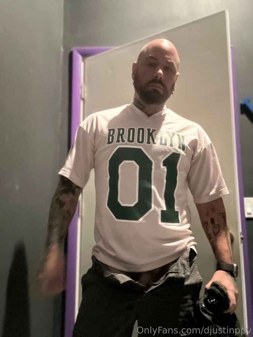 A whole bunch of shit to look at 