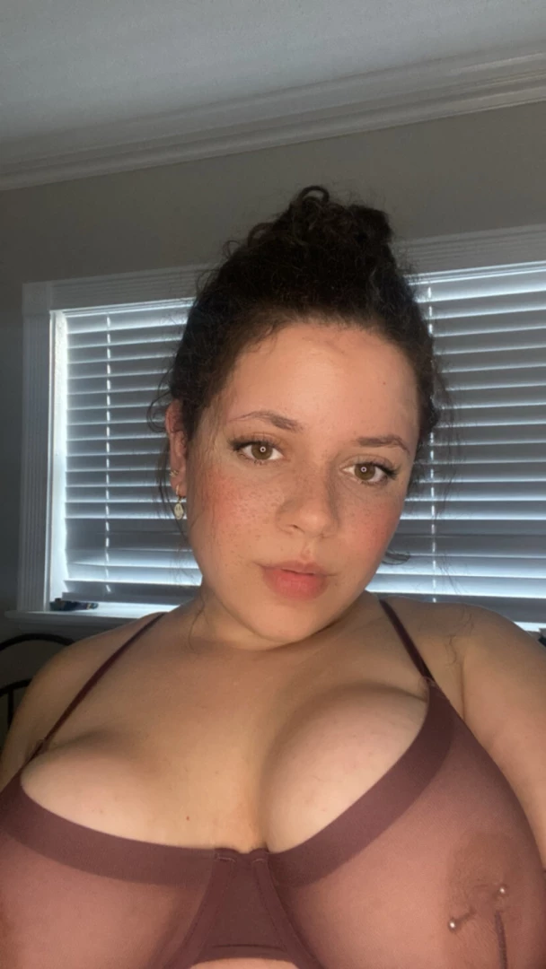 Ik ik i look vanilla - but i do fetishes dm me your custom ideas this 