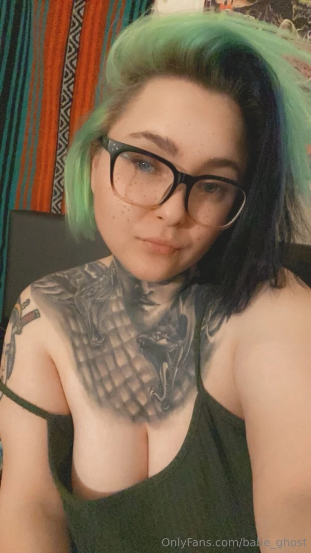 Just enjoying a good read what are y all doing part 2 