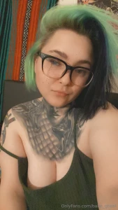 Just enjoying a good read what are y all doing part 2