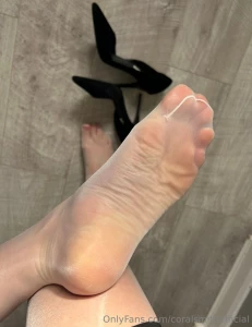 I caught my colleagues at work looking at my nylon legs and heels part 5