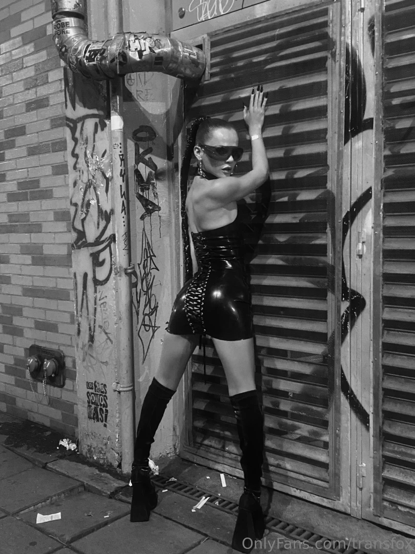 Are you going out tonight with me i will be wearing this beautiful 