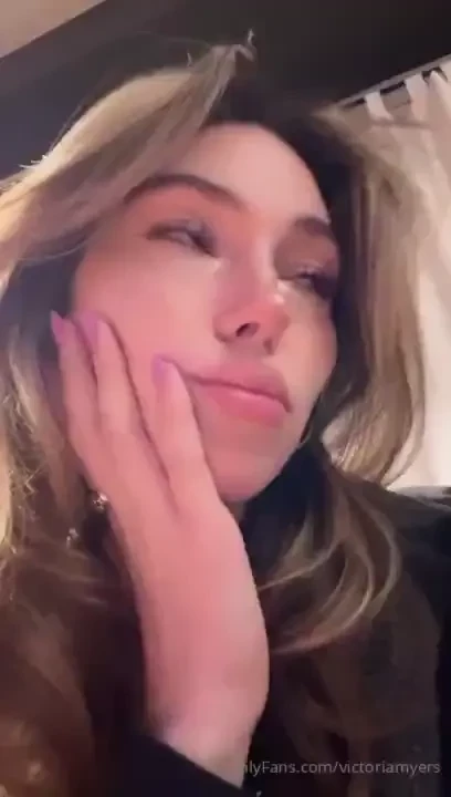 My face when i don t see any dms from you like 