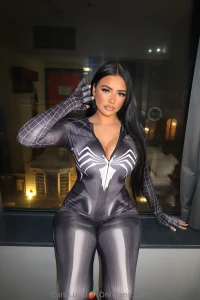 Better not disappoint me taking off this bodysuit i give you 25