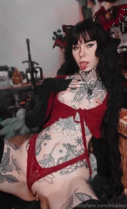 Tell me what you d like to do with this cute kitty part 1