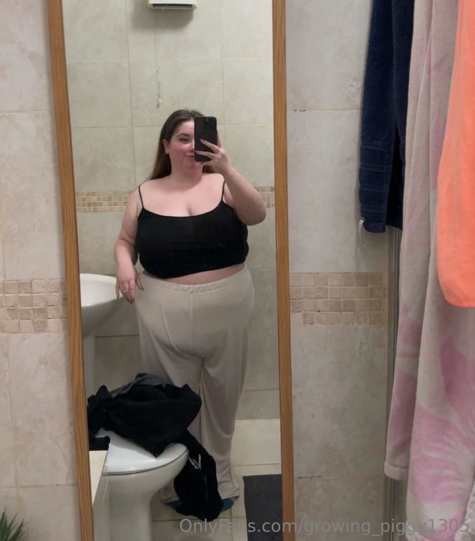 Swipe for the belly after a full dominos and sides i wasn t satisfied part 2 