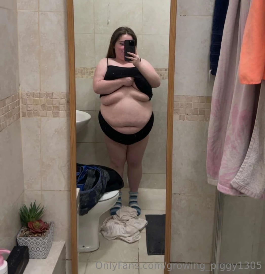 Swipe for the belly after a full dominos and sides i wasn t satisfied part 1 