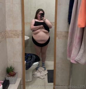 Swipe for the belly after a full dominos and sides i wasn t satisfied part 1