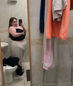 Swipe for the belly after a full dominos and sides i wasn t satisfied part 3