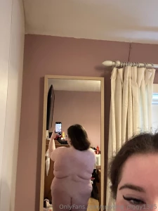 Just an update belly is starting to round out a lot more the roll