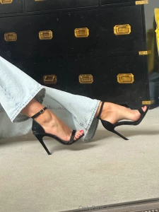 Your favourite size 4s part 1