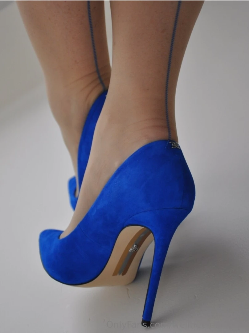 Blue suede shoes highheels seamed stockings 