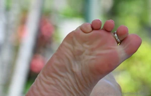 Feet wrinklysoles footworship