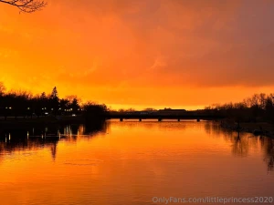 Just wanna fuck outside under a pretty sunset