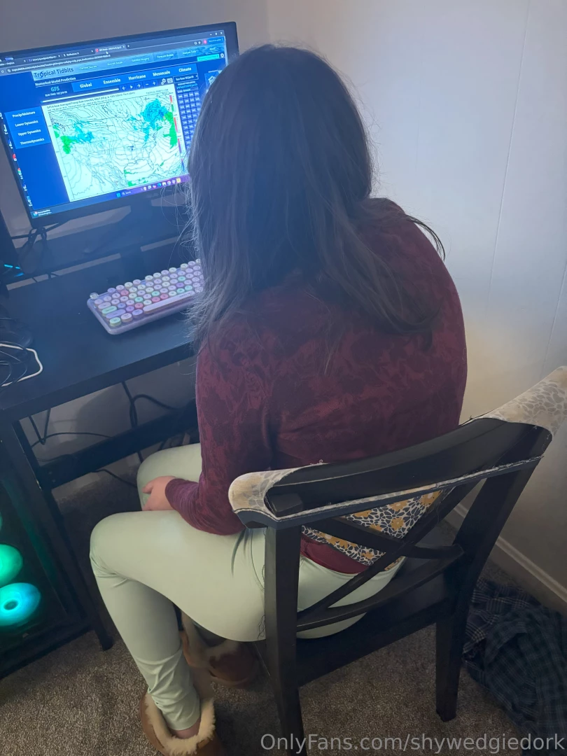 Surprise post shy s short lived 2 min dangling wedgie is coming out 