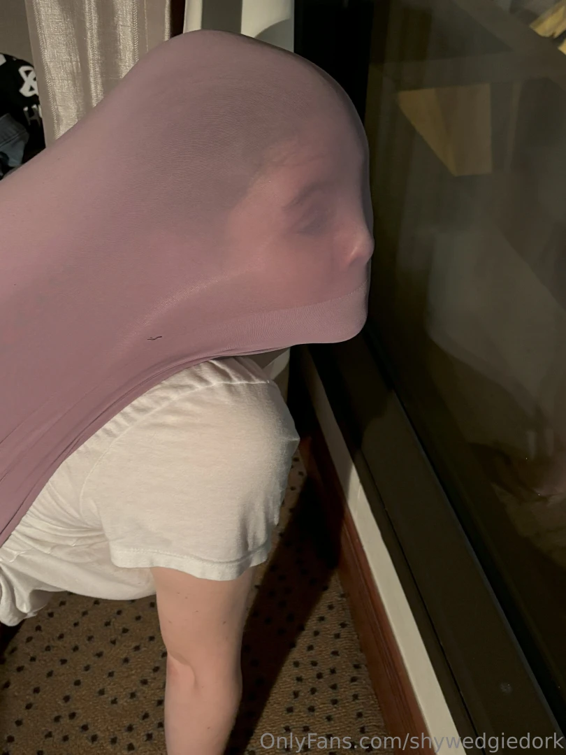 Shy was put on display in her major atomic wedgie after visiting 