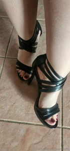 Who likes a sexy legs and legs erotica