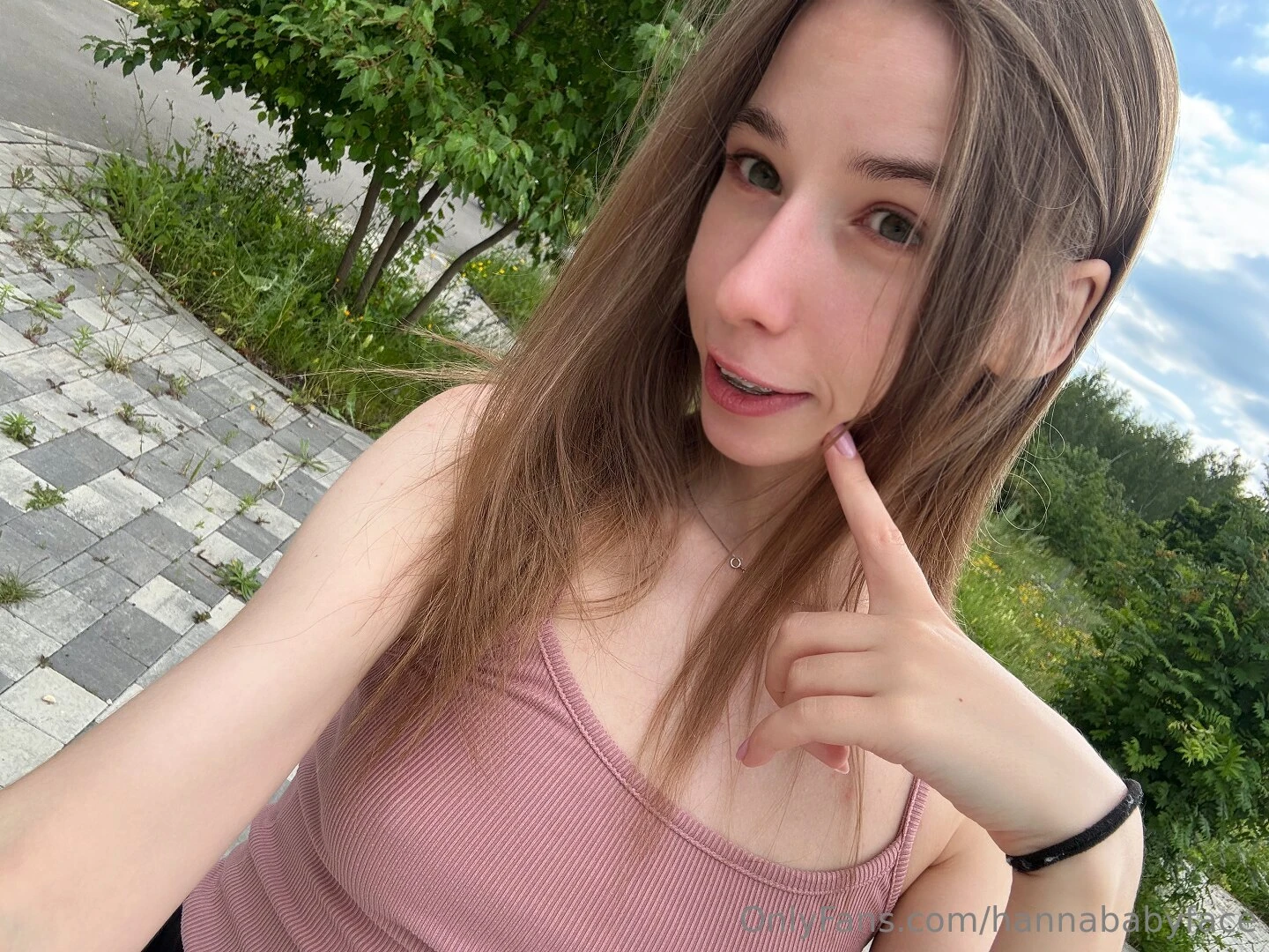 The breeze felt so nice on my skin today i love little walks like this 