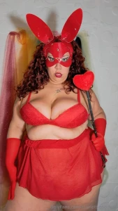 This sexy bunny is full of lust