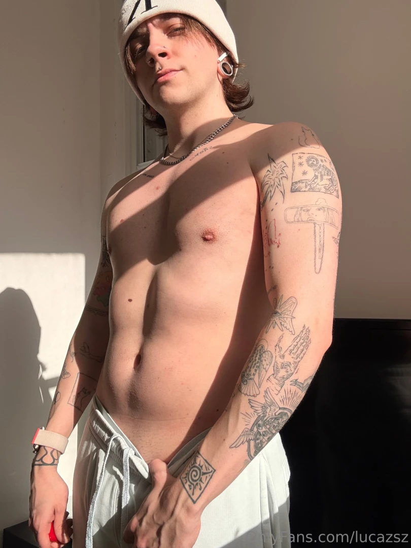 Random progress pics that i think the world needs to see oh and my part 9 