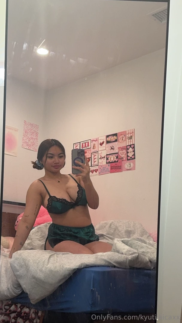 Serving looks and a little luck who s feeling lucky today part 3 