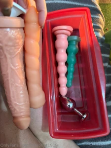 Wanna see me bust my ass you love anal play i ll stick all these toys