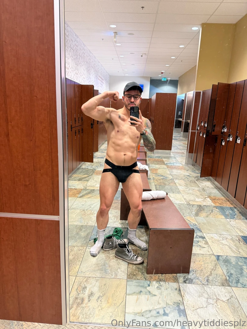 2 days off in a row means i m locking up 