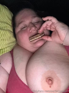 Piggy is snacking before sleep so she can grow bigger