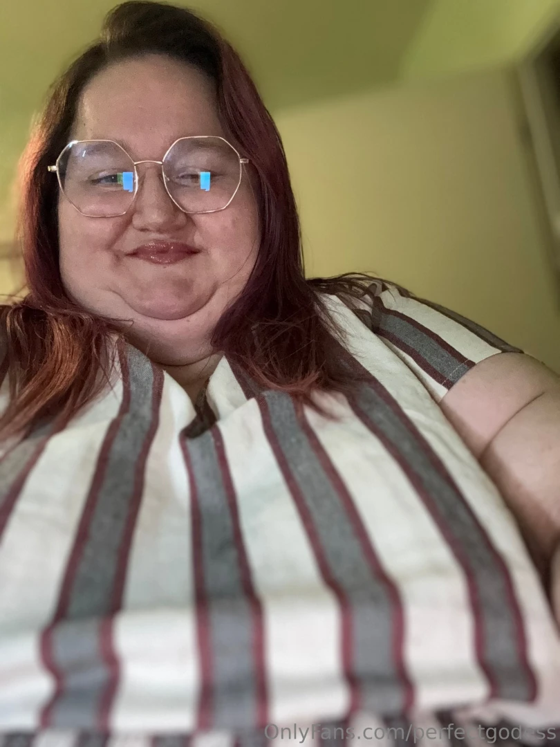 I got the feeling mypiggy lips got bigger as well am i crazy part 2 