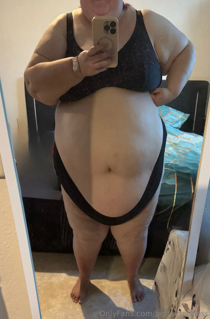 Good morning to a wonderful fat friday piggy panties doing extra work 
