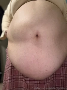Piggy wishes you a very fat friday let the belly s out and stuff em
