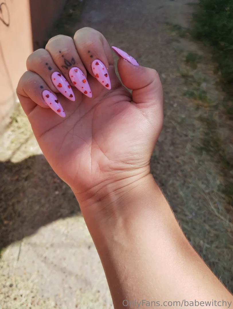 I need someone to pay for my manicure 