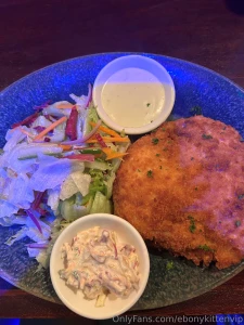 I had the yummiest meal and saw the cutest rabbits today and it really part 1