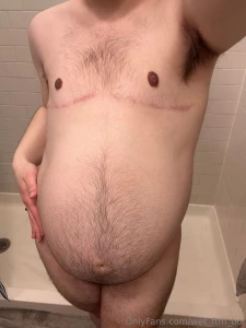 35 weeks pregnant only 35 days left until my due date im so excited