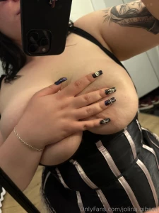Do you have enough cum to cover both of my tits you better do