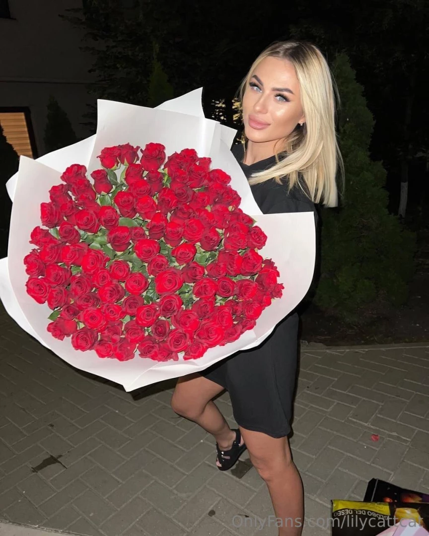 Every girl deserves to receive luxurious gifts and what could be more 