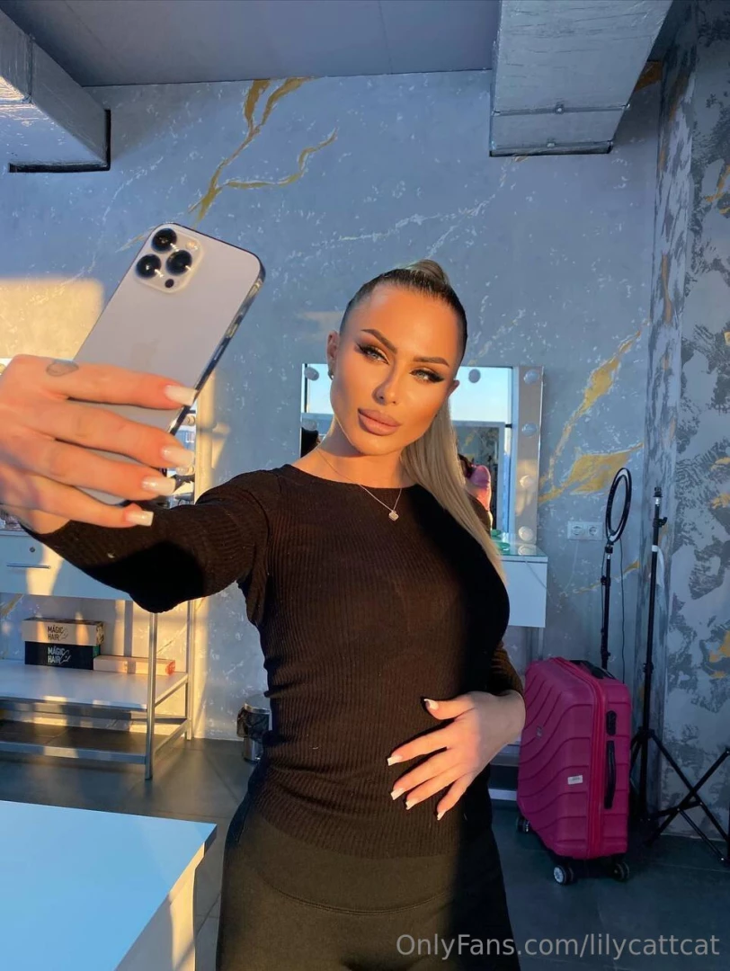 Will you show me one last selfie 