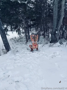 I love the cold so much part 2